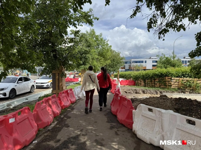 «Перекопы» тянутся до метро | Источник: Анастасия Харитонова / MSK1.RU