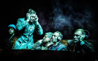 1 сентября Московский драматический театр «Модерн» представит премьеру спектакля «Цветы нам не нужны»