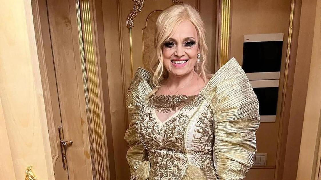 Фанатка напала на Надежду Кадышеву прямо на сцене