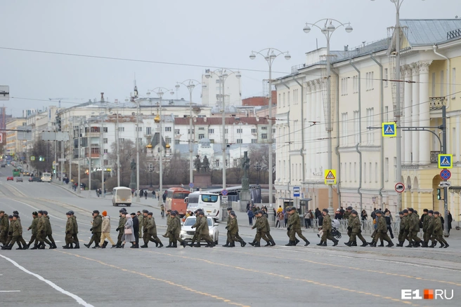 Первые репетиции пройдут без тяжелой военной техники | Источник: Владислав Лоншаков / E1.RU
