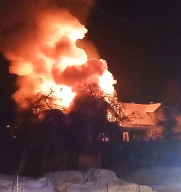 Кадр из видео в ВК-сообществе «Мы ломоносовцы» | www.fontanka.ru