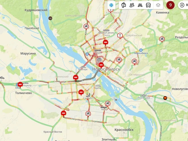 На Димитровском мосту движение существенно осложнено. | Источник: 2ГИС