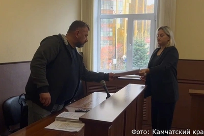 Камчатский суд отменил штраф водителю бензовоза