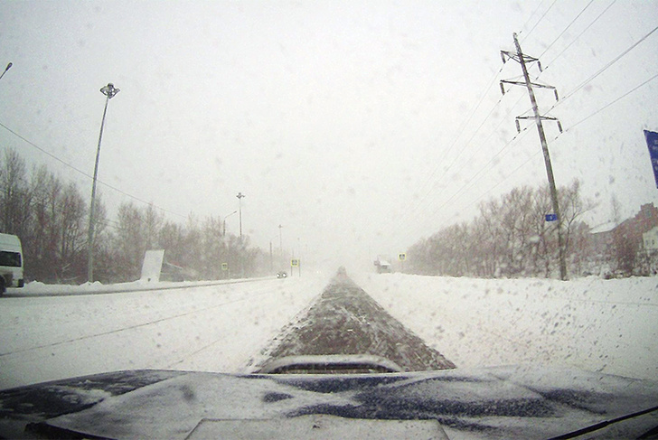 В Челябинске за воскресенье выпало снега более 400 процентов суточной нормы. Фото, подробности