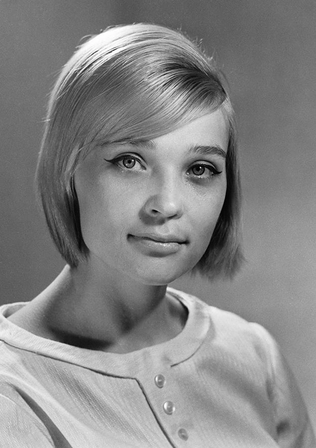 Режиссеры, очарованные Светланой Светличной, не смогли разглядеть за ее внешностью разноплановую актрису | Источник: TASS Photo Chronicle / ТАСС