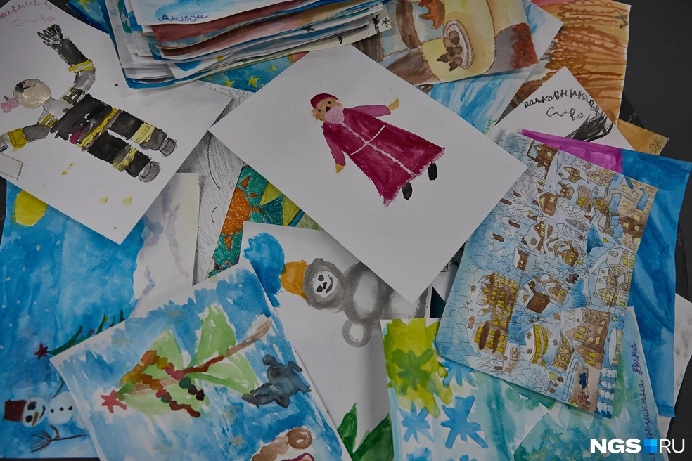 Рисунки детей с ментальными нарушениями  | Источник:  Александр Ощепков / NGS.RU 