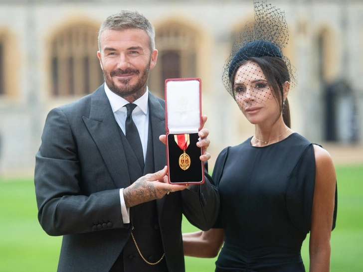 Король Карл III посвятил Дэвида Бекхэма в рыцари | marieclaire.ru