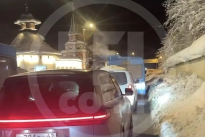 Транспортный коллапс в Сочи: люди ждут выезда 6 часов