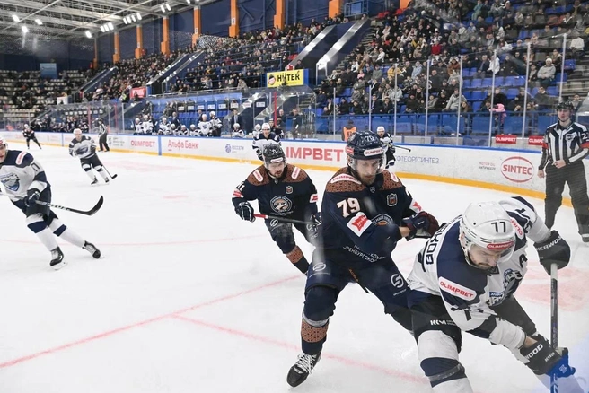 Орский «Южный Урал» на своем льду проиграл «Зауралью» из Кургана | Источник: ХК «Южный Урал» Орск / t.me