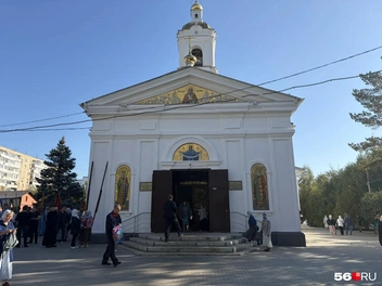 Или сходить на службу в Никольский собор | Источник: Николай Сальников / 56.RU