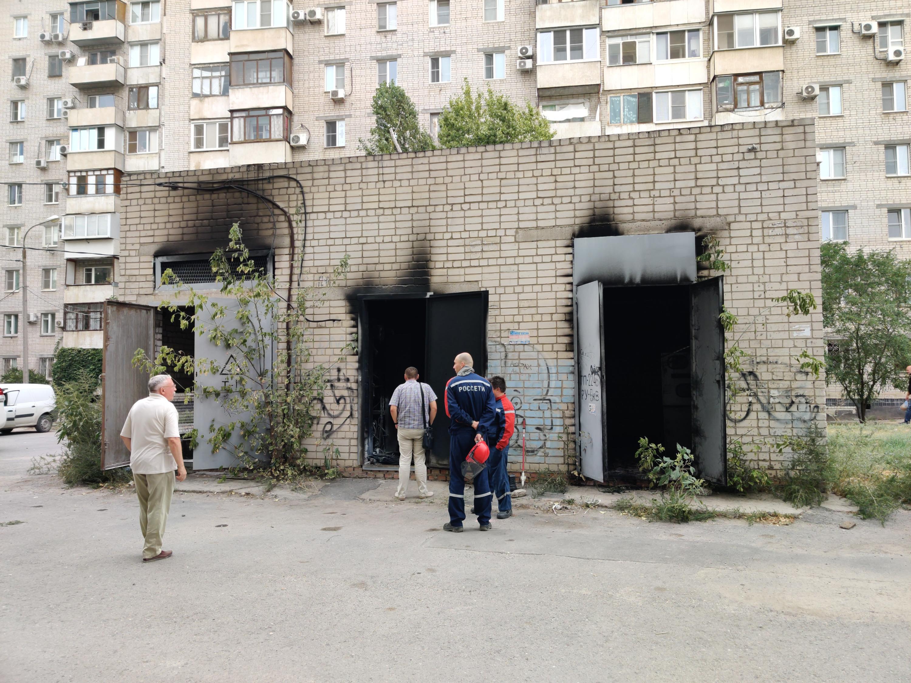 В центре Волгограда взорвалась трансформаторная подстанция 1 сентября 2022  г. - 1 сентября 2022 - V1.ру