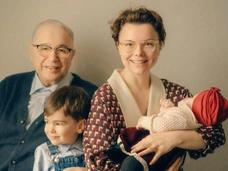 Татьяна Брухунова гостит с дочкой у мамы, сестра Фриске хочет сделать пластику. Соцсети звезд