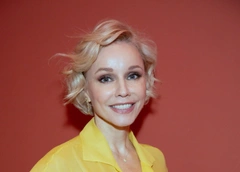 Марина Зудина показала умилительное фото Павла Табакова с годовалой дочерью