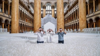 Полное погружение: интерактивная выставка Snarkitecture