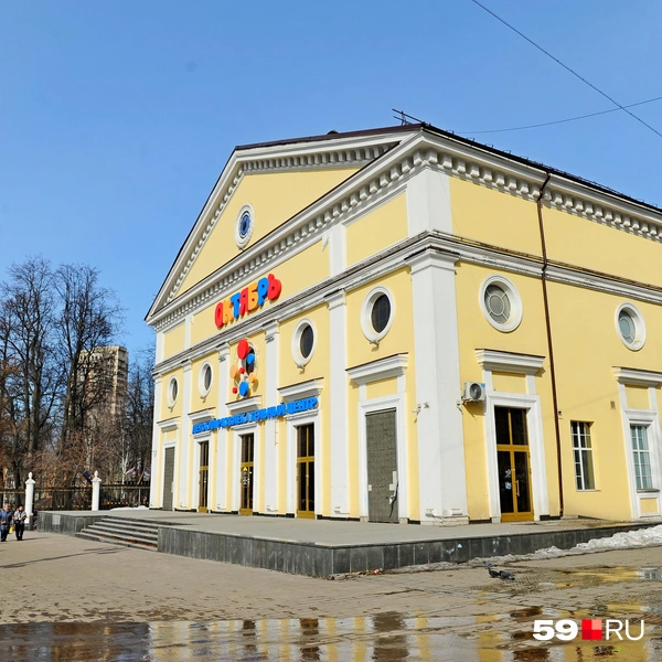 Здание кажется вполне крепким | Источник: Ирина Тропина