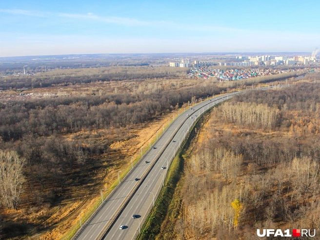 Мост находится на трассе Р-240 Уфа — Оренбург | Источник: Тимур Шарипкулов / UFA1.RU