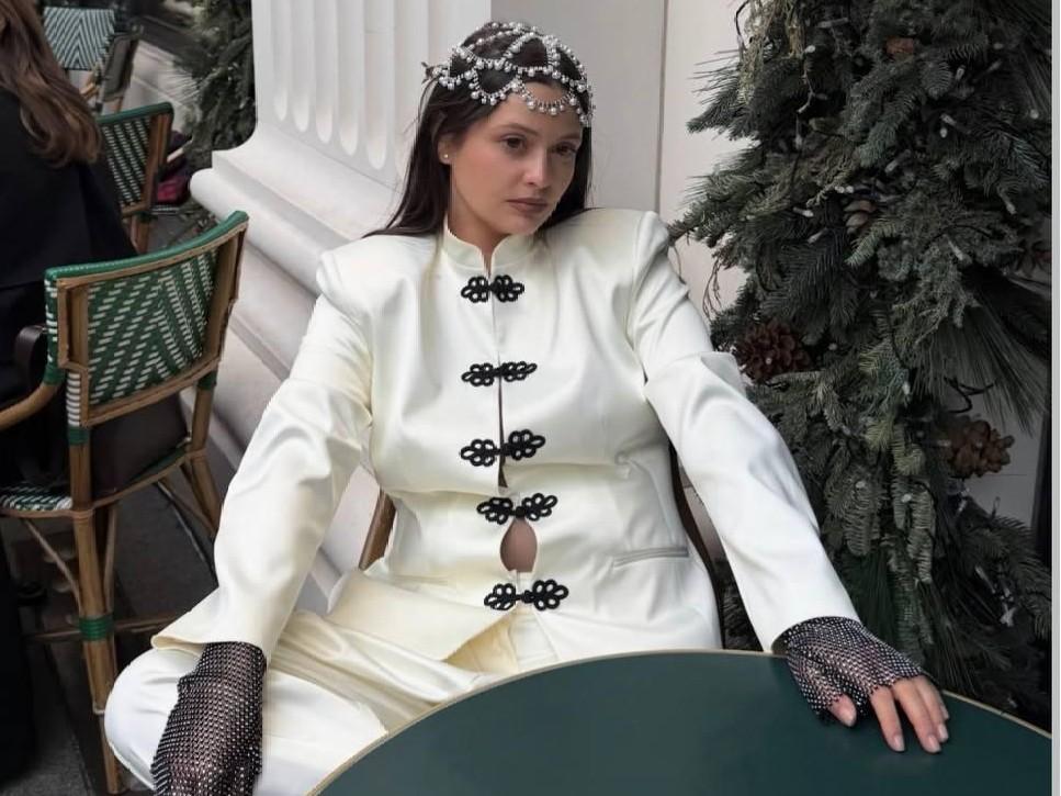 Карина&nbsp; Каспарянц, выступавшая за отказ от пластики, сделала липосакцию всего тела