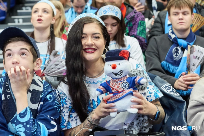 Также на площадке можно было попробовать горячий сбитень | Источник: Александр Ощепков / NGS.RU