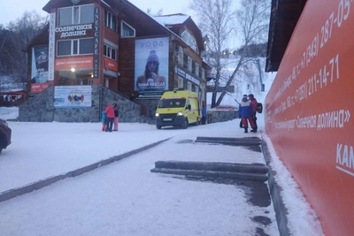 Snowboarder Collides with Child at Miass Ski Resort