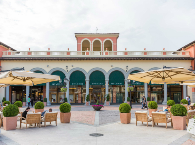 То, что доктор прописал: шопинг-терапия в итальянском аутлете Serravalle Designer Outlet