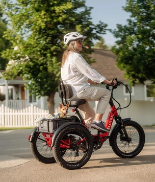 Весит 38 кг и разгоняется до 32 км/ч: Velotric выпустила складной трехколесный электротрицикл