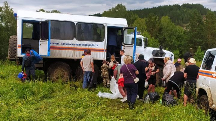 20 туристов из Перми эвакуировали со сплавов в Челябинской области из-за разлива реки Юрюзань