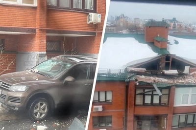 Чердак обрушился на автомобиль в Казани