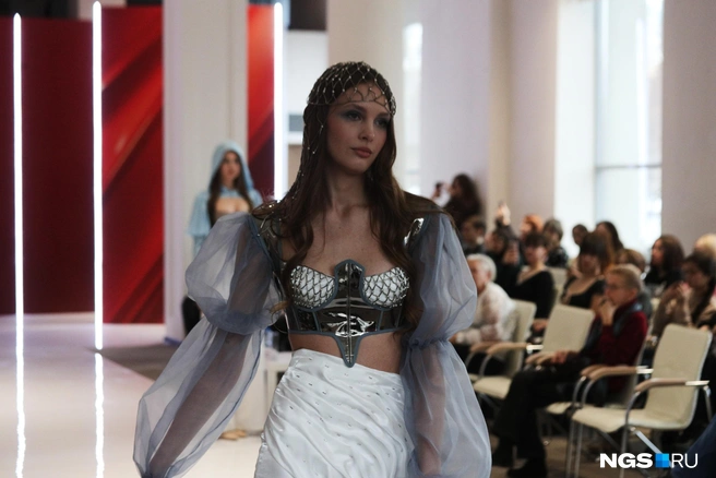 Эта коллекция направлена на то, чтобы показать силу женщины в современном мире  | Источник: Андрей Бортко / NGS.RU 