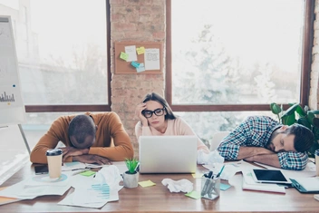 Эффект Рингельмана: что это такое в психологии и примеры из жизни