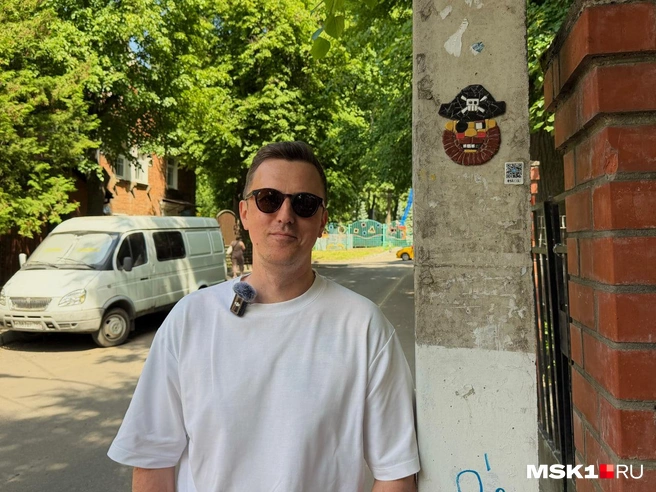 Мозаика помогла Алексею объединить два его главных увлечения: любовь к рисованию и интерес к урбанистике  | Источник: Виктория Никитина / MSK1.RU