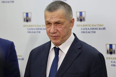 Трутнев передал технику на передовую в ДНР