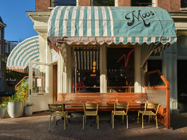 Кафе Moos в Амстердаме по проекту Studio Modijefsky