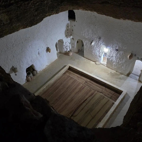 «Городок хоббитов» и подземный дом на 8 семей в пустыне: россиянин рассказал, зачем стоит лететь в Ливию