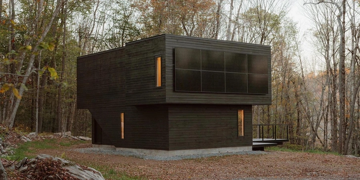 Марк Торп построит автономный дом в лесу под Нью-Йорком | Источник: Клей Бэнкс