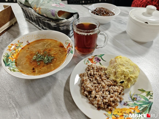 Я люблю простую еду. Для меня это выглядит аппетитно. Вкус, однако, удивил | Источник: Анастасия Харитонова / MSK1.RU