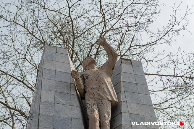 Компания FESCO в 2005 году, в год 125-летия пароходства, провела капитальную реконструкцию мемориального комплекса | Источник: Елена Буйвол / VLADIVOSTOK1.RU