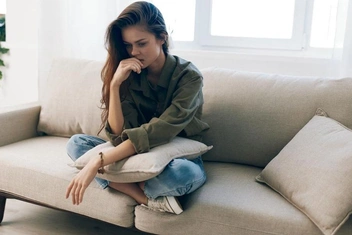 «Из-за ссор с парнем у меня начались частые истерики: истошно кричу и не могу дышать. Помогите!»