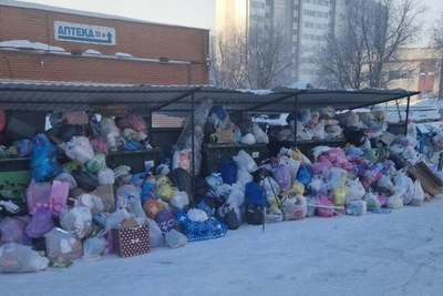 Kuzbass yards overflow with garbage after New Year holidays