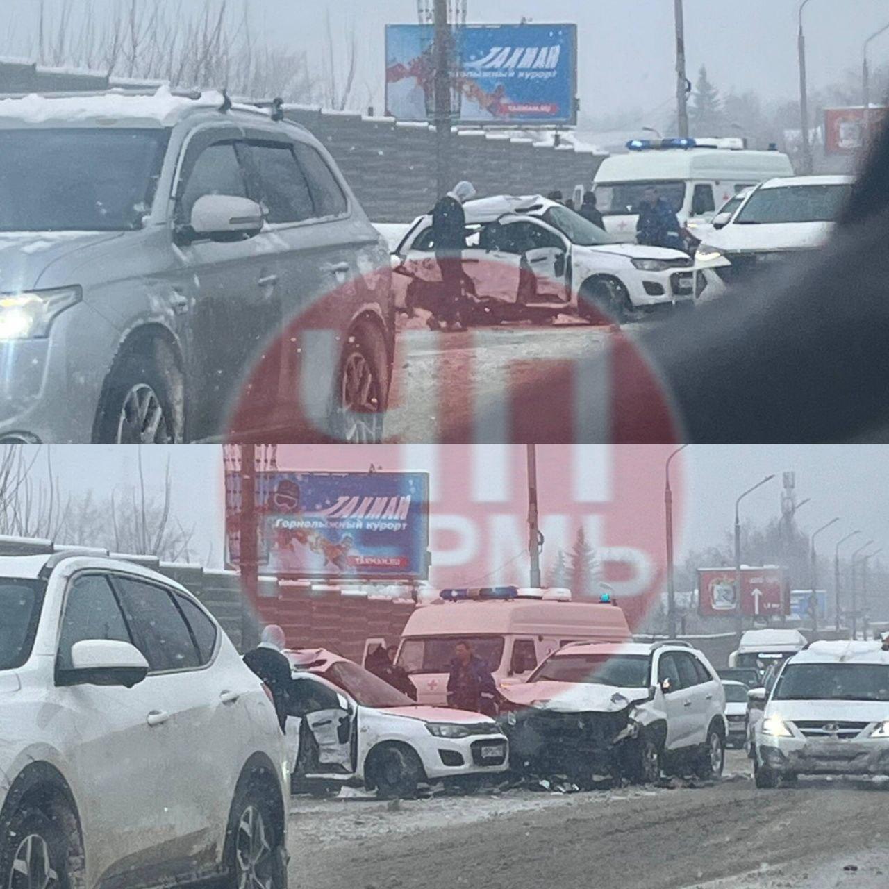 Водитель погиб на месте: полиция рассказала о ДТП на мосту, из-за которого Пермь встала в 10-балльных пробках