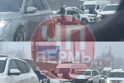 Водитель погиб при столкновении трёх машин на мосту в Перми