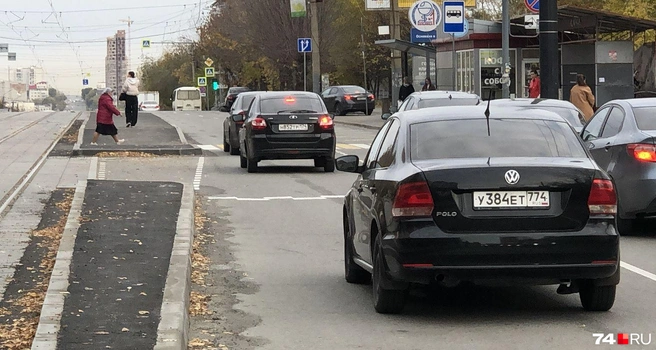 Автомобили смещаются вправо на ширину целой полосы | Источник: Артем Краснов