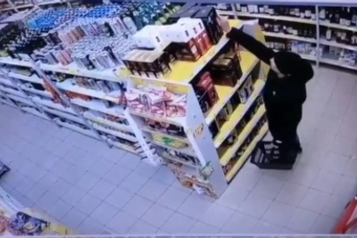 40 краж в Боровичах: рецидивист осуждён на три года