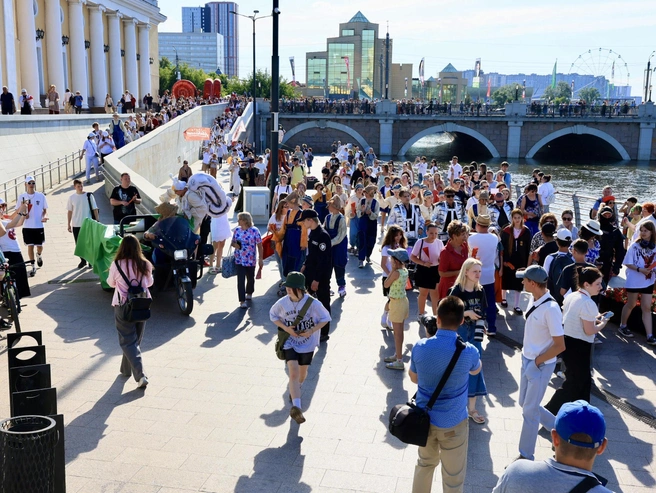 В афише спектакли, перформансы, клоунада, акробатика и творческие эксперименты | Источник: Михаил Шилкин