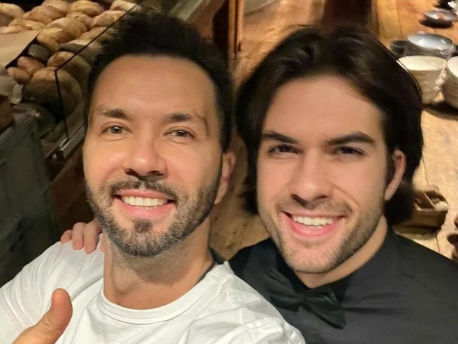 Денис Клявер поделился новым фото с сыном Тимофеем | Источник: denisklyaver / Instagram (экстремистская организация, деятельность запрещена на территории РФ)