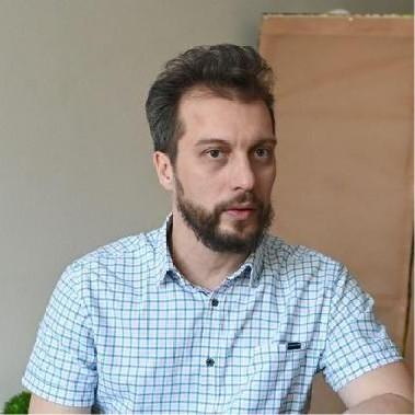<p>Владислав Бурнашев</p>