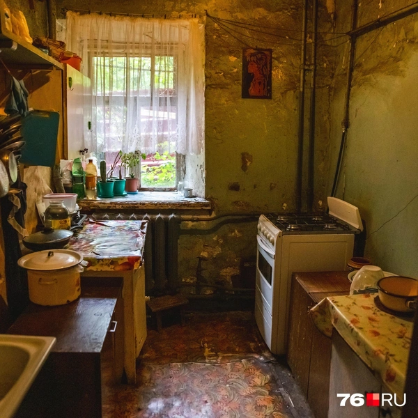 В доме на Комсомольской — коммуналки | Источник: Кирилл Поверинов / 76.RU