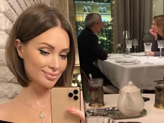 Евгения Феофилактова подсмотрела за Ксенией Собчак и Константином Богомоловым на их свидании в столичном ресторане