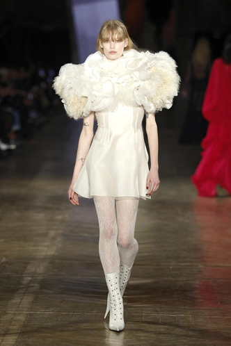 Alexander McQueen осень-зима 2025