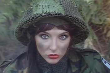 Песня Кейт Буш «Army Dreamers»: шокирующий смысл забытого хита 80-х, который покорил зумеров