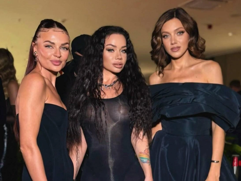 Бьянка в откровенном платье на музыкальной премии «Жара Media Awards» | Источник: biankarnb / Instagram.com* (деятельность соцсети запрещена на территории РФ)